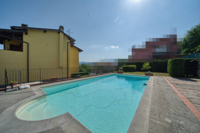 Casa semi indipendente in vendita a Reggello