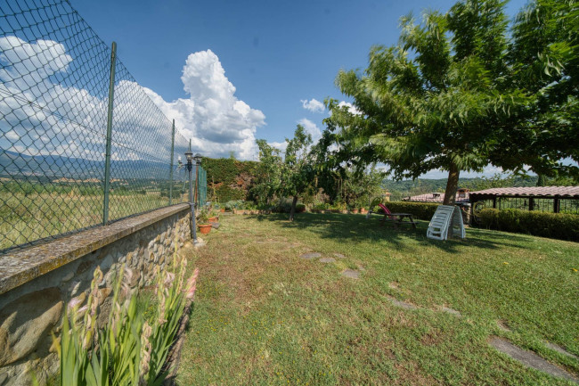Casa semi indipendente in vendita a Reggello