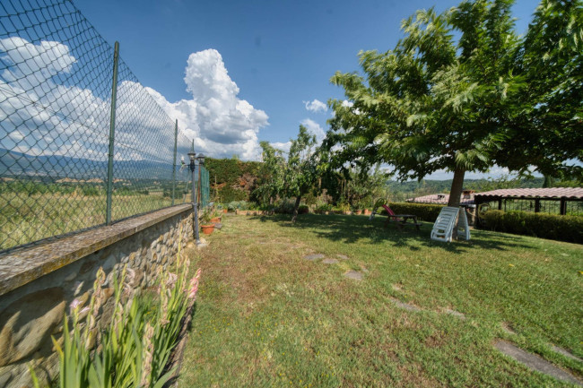 Casa semi indipendente in vendita a Reggello