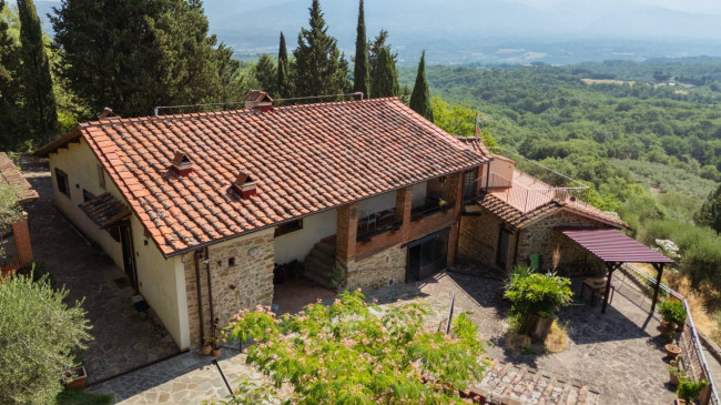Casa colonica in vendita a Figline e Incisa Valdarno