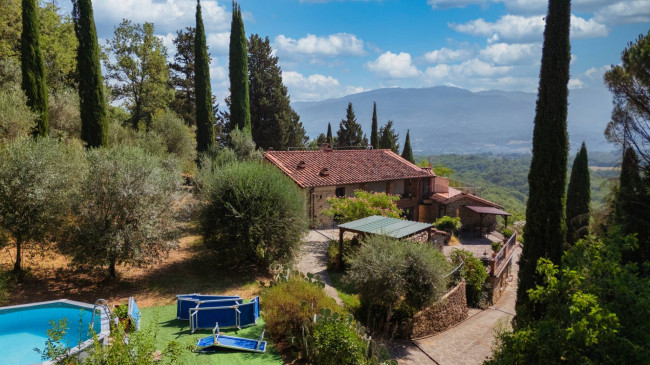 Casa colonica in vendita a Figline e Incisa Valdarno