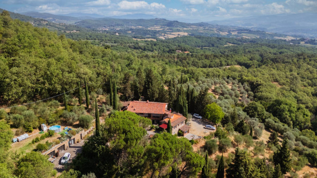 Casa colonica in vendita a Figline e Incisa Valdarno