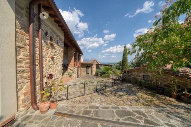 Casa colonica in vendita a Figline e Incisa Valdarno