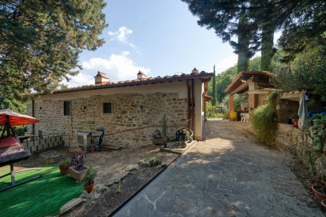 Casa colonica in vendita a Figline e Incisa Valdarno