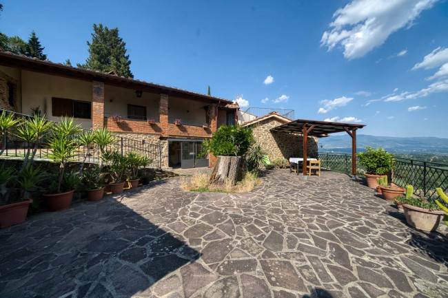 Casa colonica in vendita a Figline e Incisa Valdarno