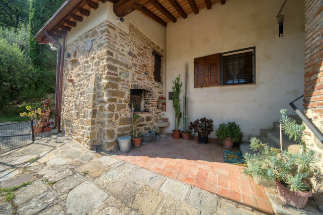 Casa colonica in vendita a Figline e Incisa Valdarno