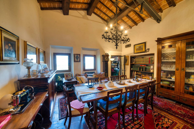Casa colonica in vendita a Figline e Incisa Valdarno