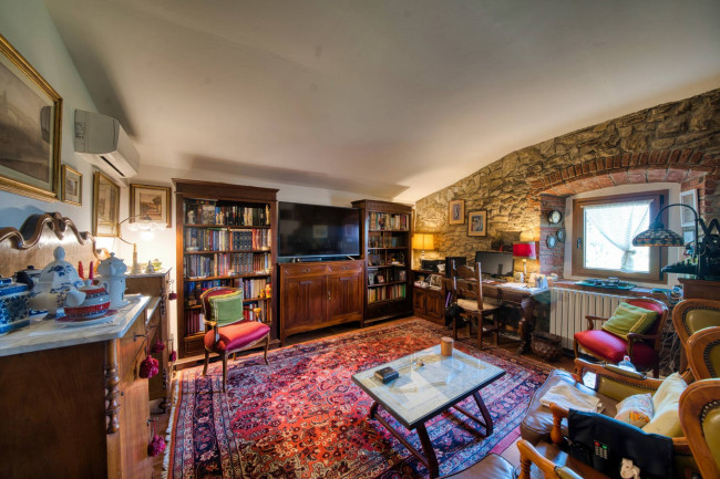 Casa colonica in vendita a Figline e Incisa Valdarno