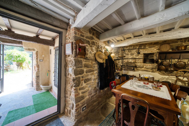 Casa colonica in vendita a Figline e Incisa Valdarno