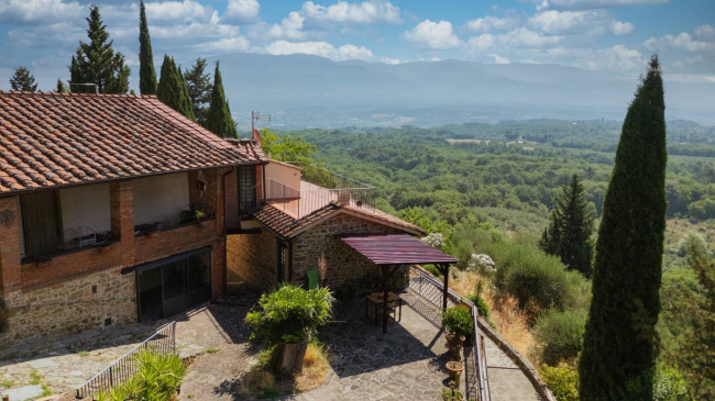 Casa colonica in vendita a Figline e Incisa Valdarno