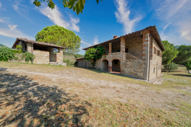 Casa colonica in vendita a Cavriglia