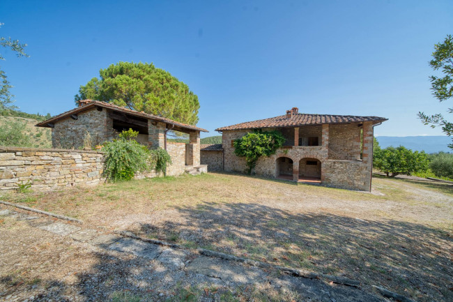 Casa colonica in vendita a Cavriglia