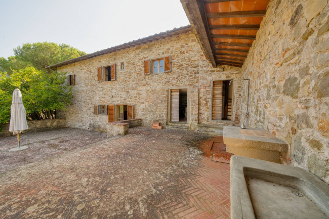 Casa colonica in vendita a Cavriglia