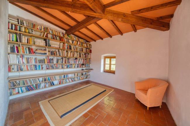 Casa colonica in vendita a Cavriglia