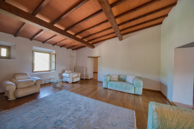 Casa colonica in vendita a Cavriglia