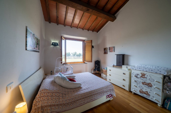 appartamento con ingresso indipendente in vendita a Reggello