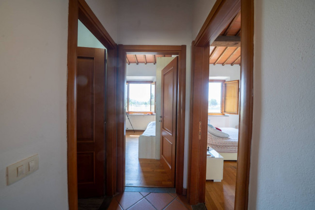 appartamento con ingresso indipendente in vendita a Reggello