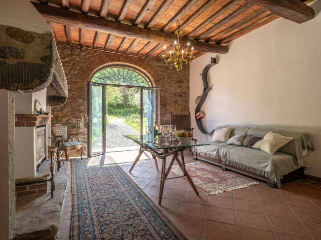 Casa colonica in vendita a Figline e Incisa Valdarno