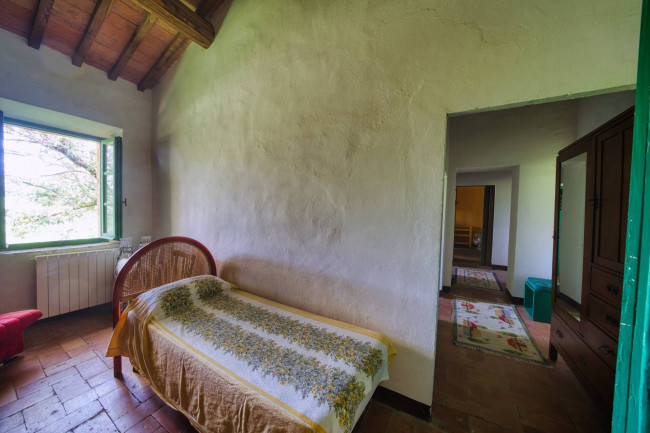 Casa colonica in vendita a Reggello