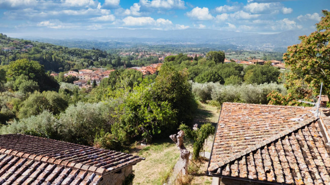 Casa colonica in vendita a Reggello