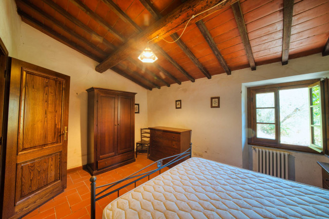Casa colonica in vendita a Reggello