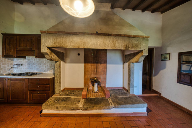 Casa colonica in vendita a Reggello
