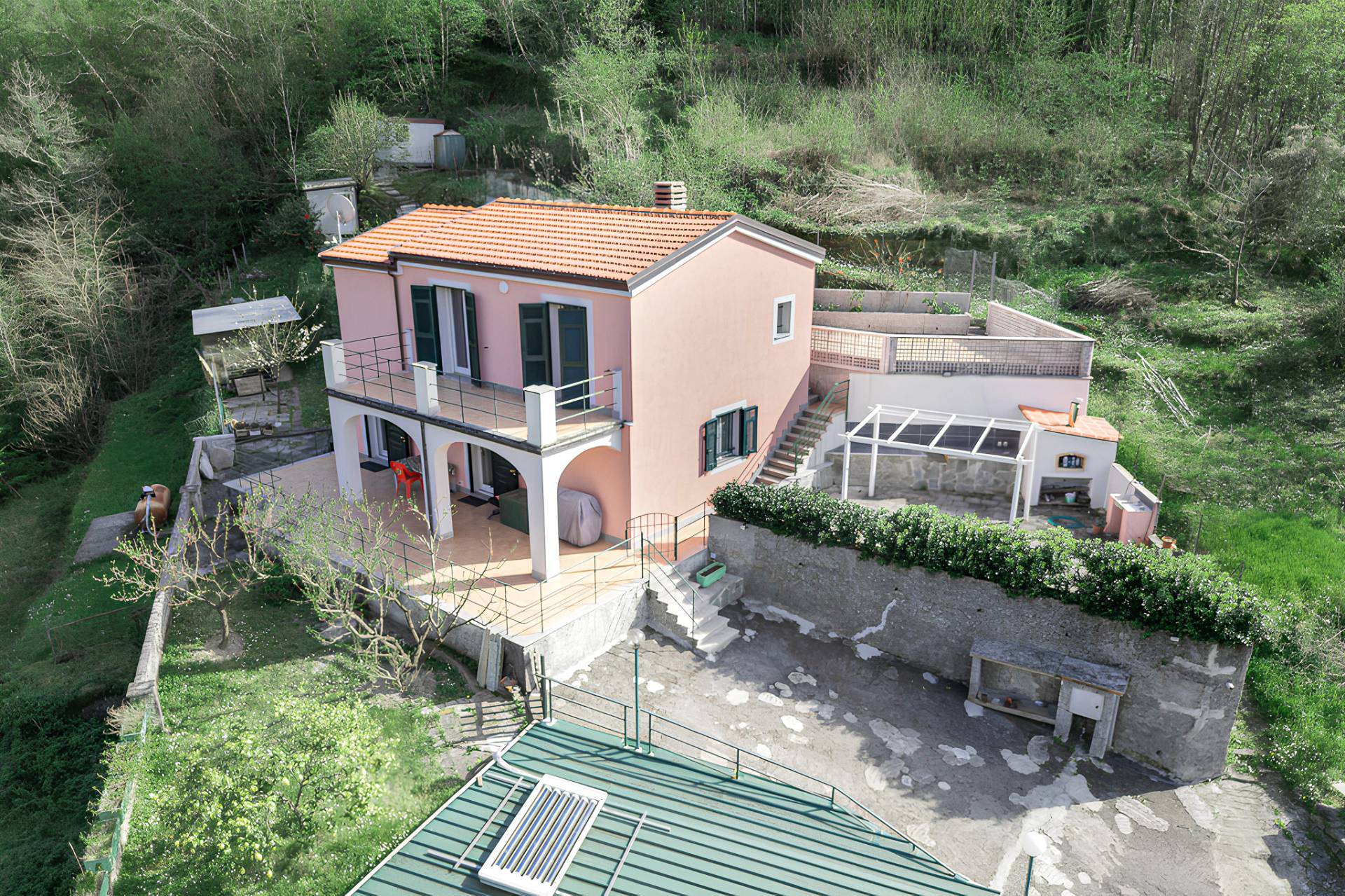 Casa indipendente in vendita a Cogorno (GE)