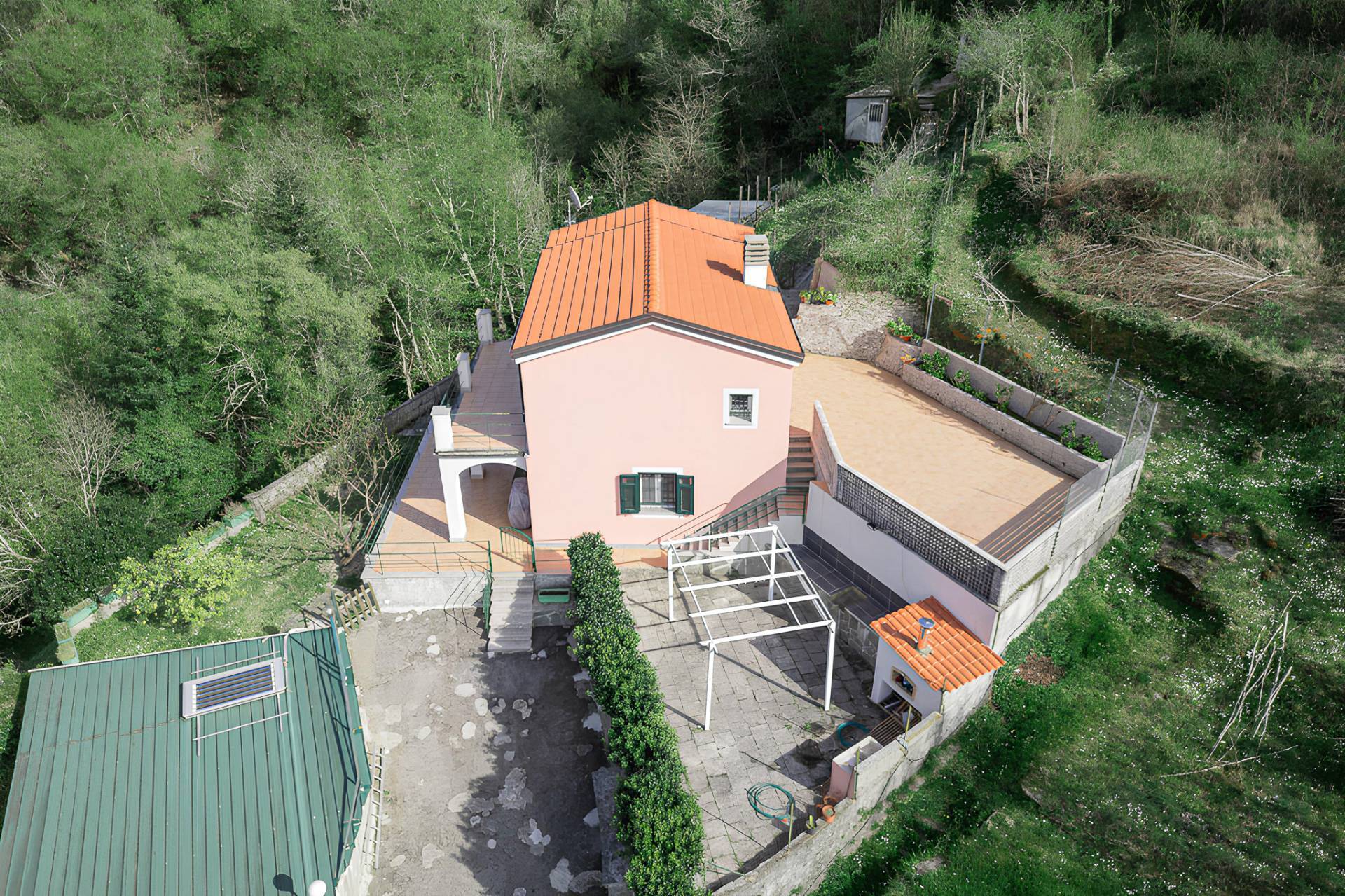 Casa indipendente in vendita a Cogorno (GE)