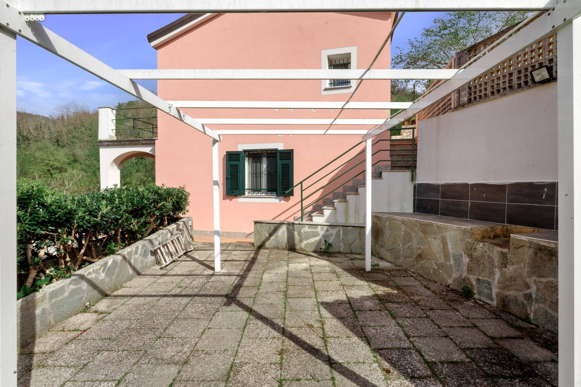 Casa indipendente in vendita a Cogorno (GE)