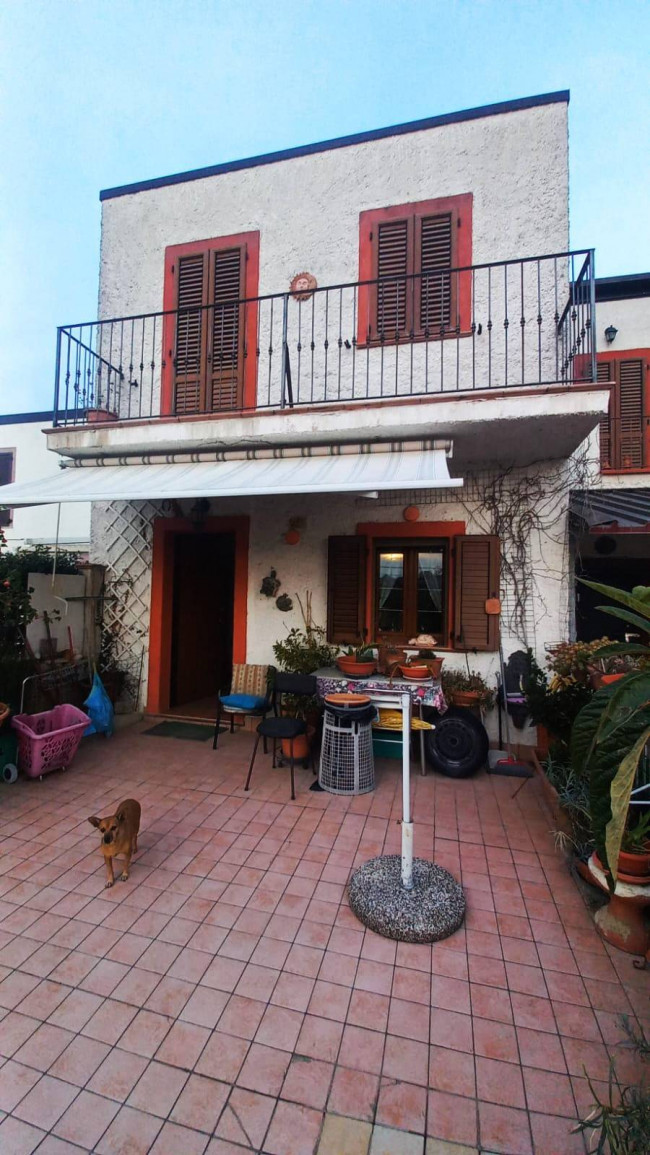 Casa indipendente in vendita a Pollenza (MC)