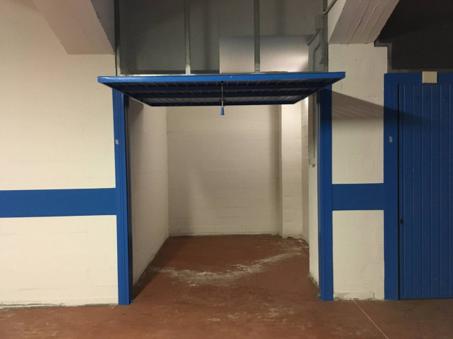 Box o garage in vendita a Firenze