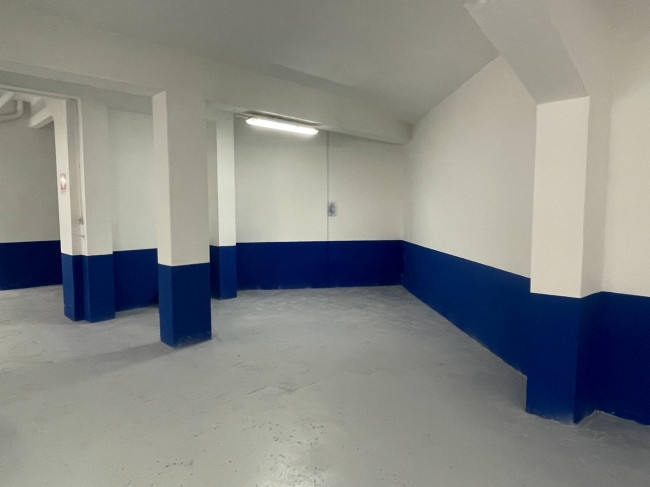 Posto auto coperto in vendita a Firenze