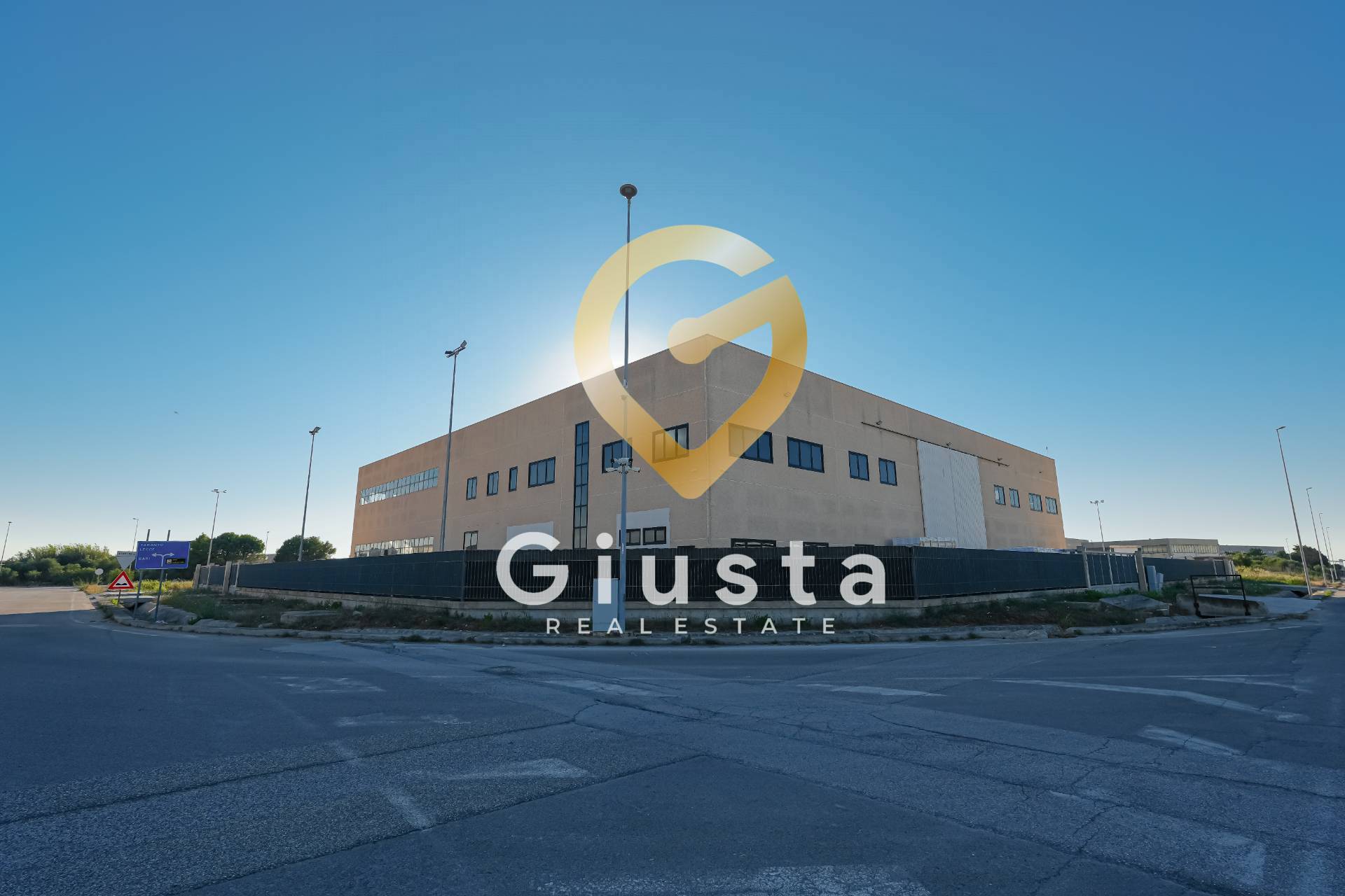 Capannone in Vendita