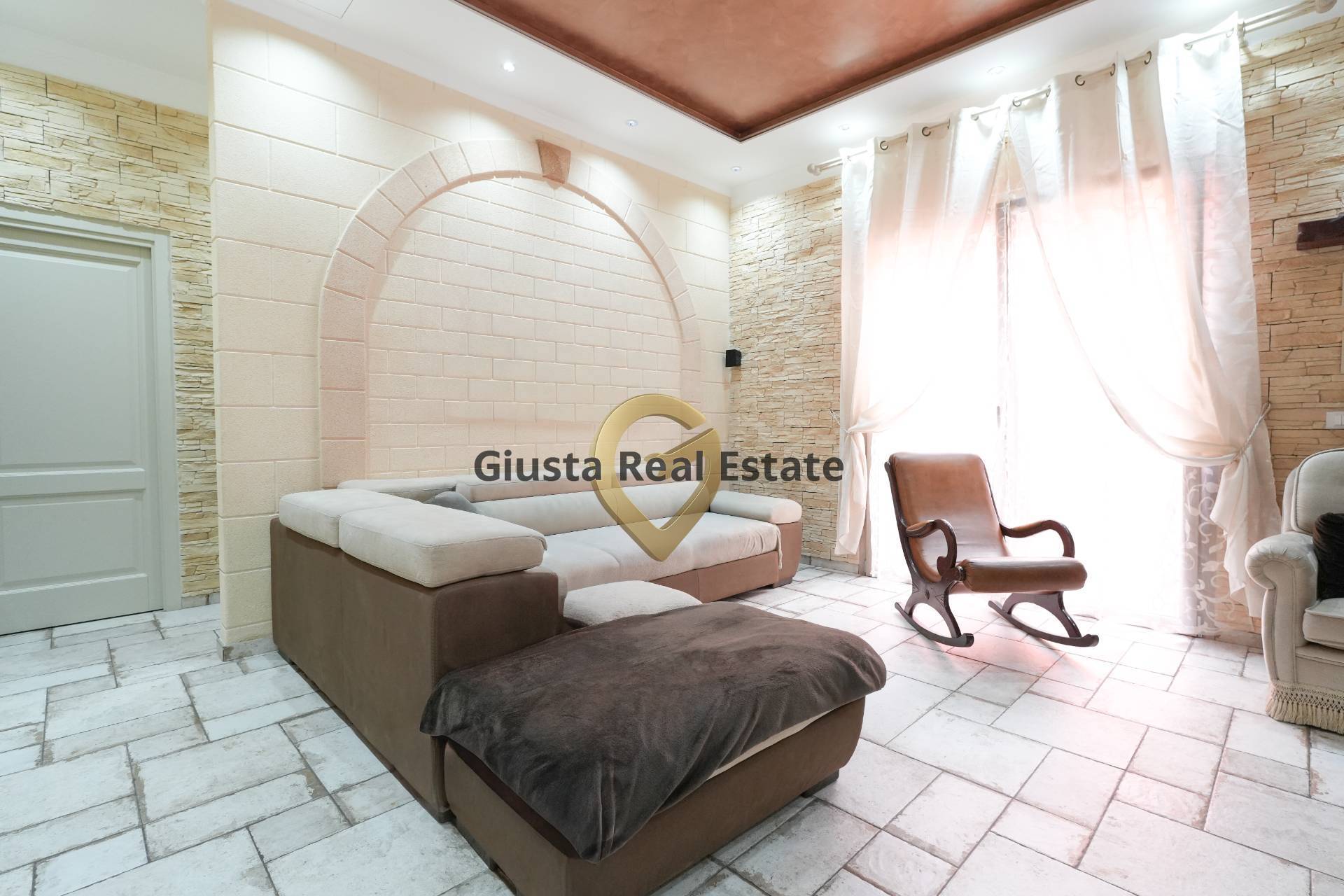 Indipendente in Vendita