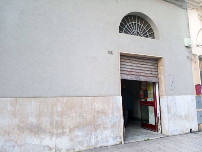 Locale Commerciale in vendita a Brindisi