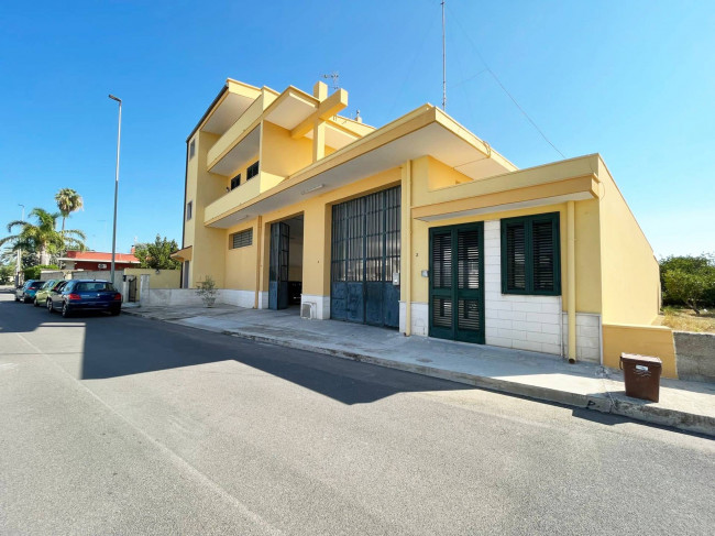  for sale in San Pietro Vernotico