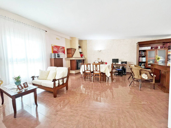  for sale in San Pietro Vernotico