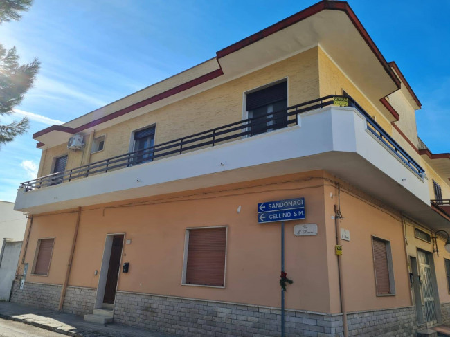 Casa Semindipendente in vendita a Brindisi