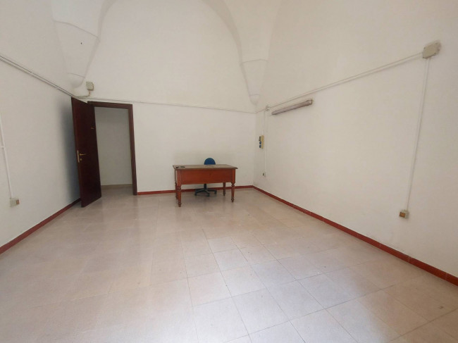  for rent in Brindisi