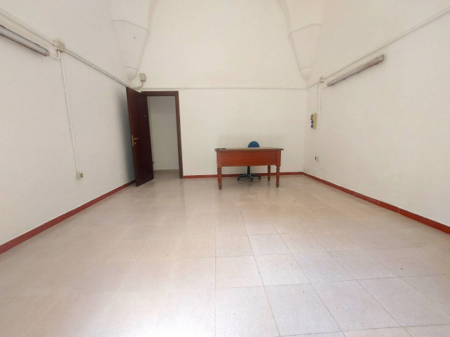  for rent in Brindisi