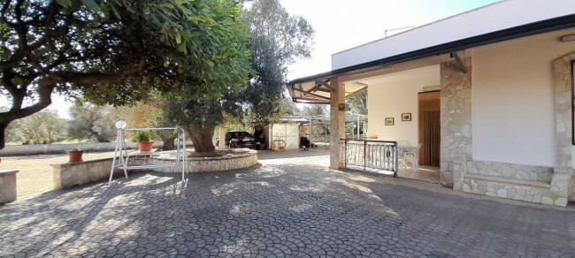  for sale in Villa Castelli