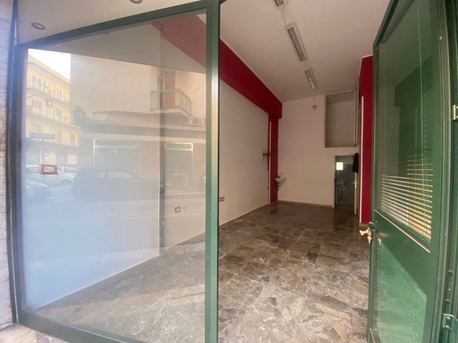 Locale Commerciale in affitto a Brindisi