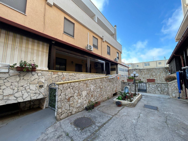 Casa Semindipendente in vendita a Brindisi