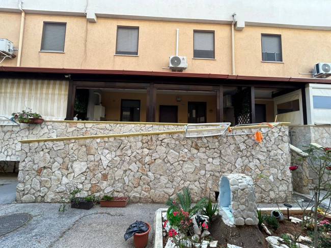 Casa Semindipendente in vendita a Brindisi
