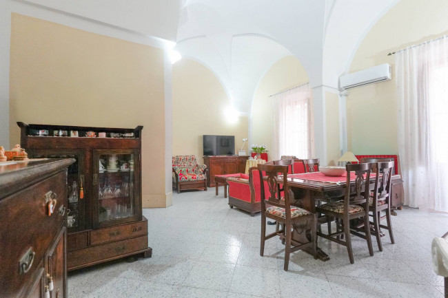  for sale in San Michele Salentino