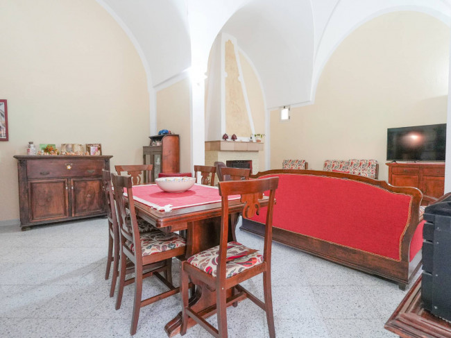  for sale in San Michele Salentino