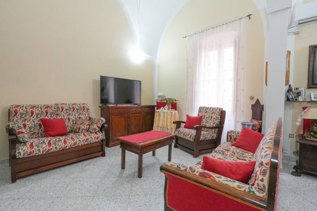  for sale in San Michele Salentino