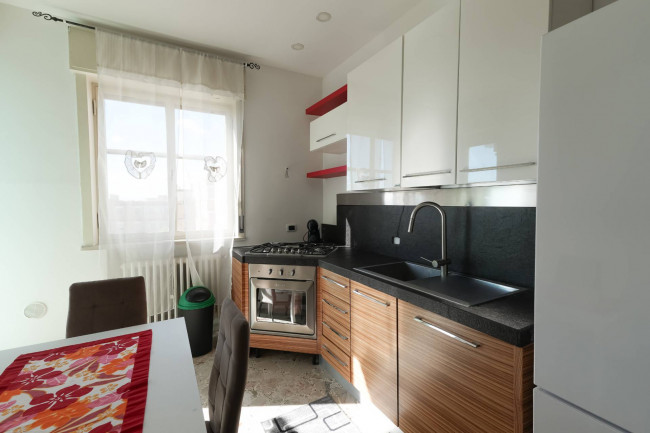  for rent in Brindisi