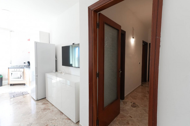  for rent in Brindisi