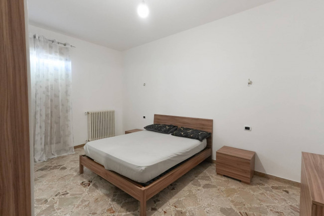  for rent in Brindisi